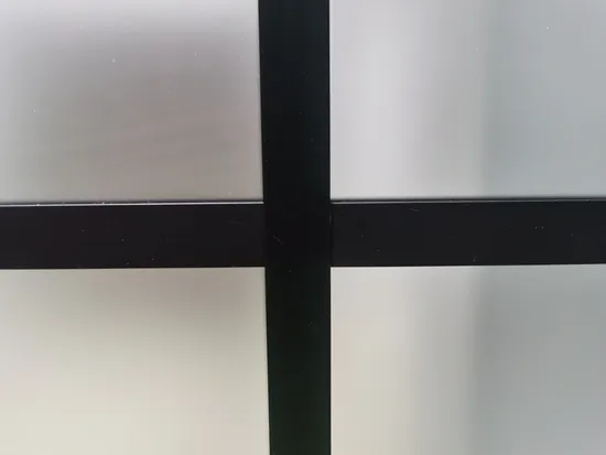 Nueva puerta de granero penal francesa con marco de acero negro interior elegante