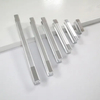 Manija de puerta de armario de cocina de aluminio, herrajes para muebles, tirador de cajón plateado de 64mm