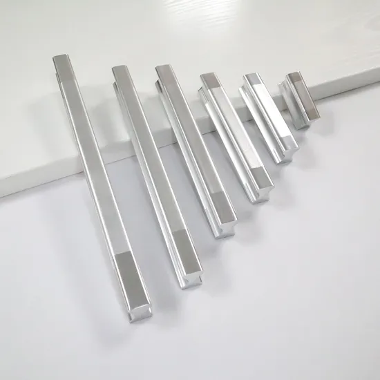 Manija de puerta de armario de cocina de aluminio, herrajes para muebles, tirador de cajón plateado de 64mm