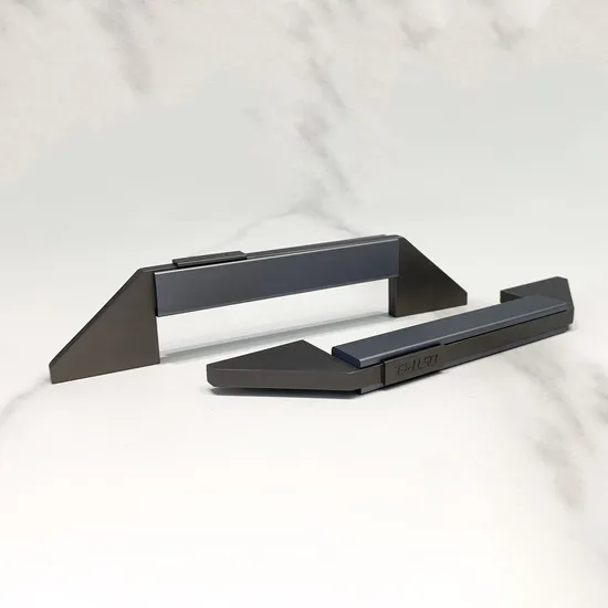 Manijas para muebles Mango de gabinete gris de aluminio moderno con logotipo personalizable
