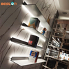 Estante de exhibición de aluminio que enciende los estantes del montaje en la pared del LED con la luz linear del LED
