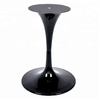 Patas de mesa de tulipán de hierro recubiertas de polvo de metal negro personalizadas para uso en interiores
