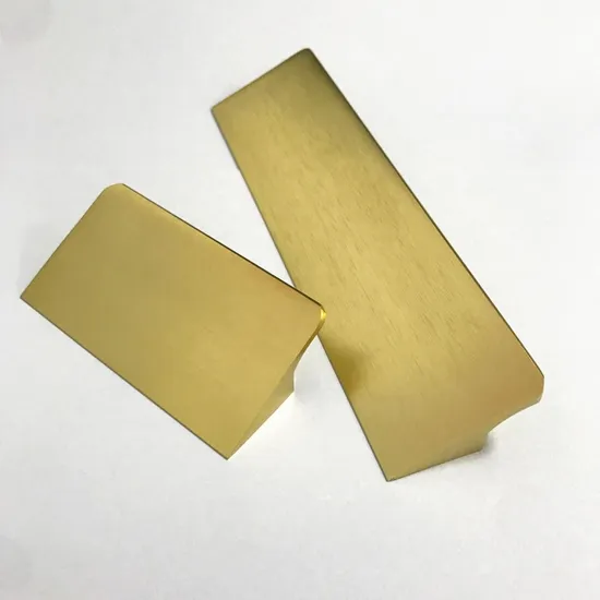 Muebles de armario, cocina, gabinete de aluminio, mango cepillado de latón dorado