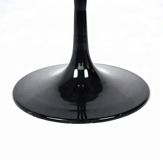Patas de mesa de tulipán de hierro recubiertas de polvo de metal negro personalizadas para uso en interiores