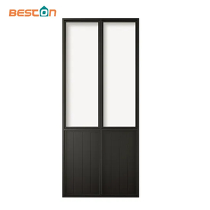 Puerta corrediza de granero con acabado de metal negro y vidrio esmerilado con kit de herrajes