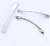 Hardware de muebles Arco de aleación de zinc Cepillo curvo Tirador de gabinete de cocina de níquel