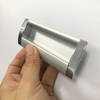Los botones de aluminio integrados invisibles modernos del gabinete del guardarropa encubrieron las portillas del tirón del cajón