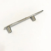 Manijas para armarios de cocina, pomos, cuchara, cuchillo, tenedor, armario, mesa, cajones
