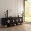 Mueble para TV de madera maciza de estilo francés: tallas de trébol de cuatro hojas, 2 cajones y estantes abiertos para sala de estar