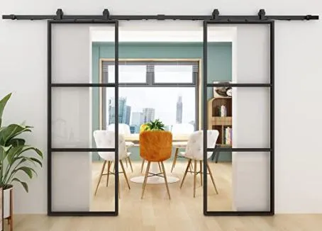 Puerta corrediza de granero de vidrio transparente con marco de acero negro para uso interior