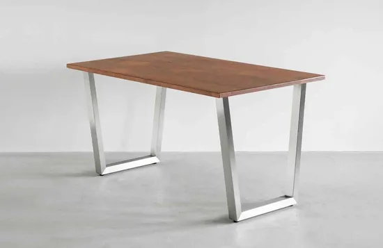 Café de metal que cena las patas de la base de la mesa del escritorio del banco de acero inoxidable