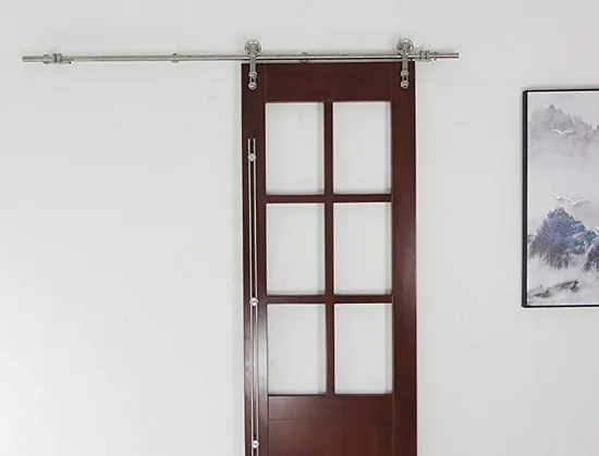 Herrajes industriales para puertas corredizas de granero de acero inoxidable cepillado de 5 pies: elegantes y duraderos para puertas de madera