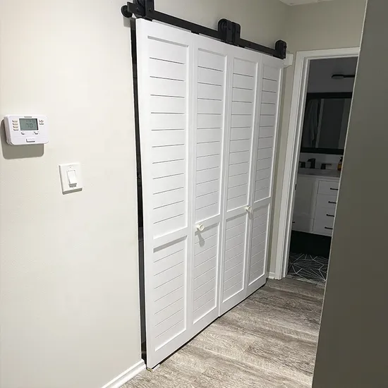 Herrajes para puertas de granero plegables de nuevo diseño: kit deslizante resistente con estilo moderno