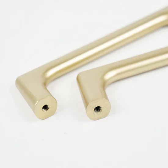 El guardarropa del armario del tirón maneja las manijas cepilladas perfil de aluminio del gabinete del oro
