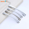 Hardware de muebles Arco de aleación de zinc Cepillo curvo Tirador de gabinete de cocina de níquel