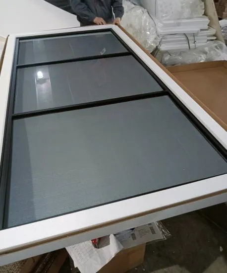 Hoja de puerta de granero de vidrio con marco de acero negro personalizada de 3 litros