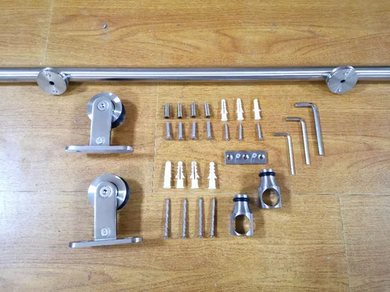 Kit de herrajes para puerta corrediza de granero de acero inoxidable 304 | Acabado cromado para puertas de madera | Soluciones comerciales y para interiores de servicio pesado