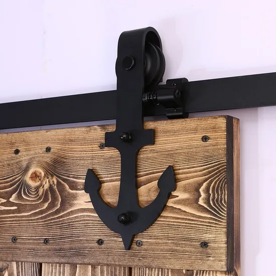 Sistema de riel para puerta de granero de acero al carbono negro de 6,6 pies para puertas interiores de madera – Rodillos resistentes para hogares modernos y rústicos