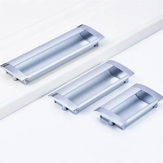 Los botones de aluminio integrados invisibles modernos del gabinete del guardarropa encubrieron las portillas del tirón del cajón