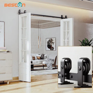 Kit de herrajes para puerta de granero plegable – Sistema de rodillos de riel plegable de 4 puertas de montaje superior resistente para puertas de 52-84 pulgadas | Fácil instalación Comercial Residencial
