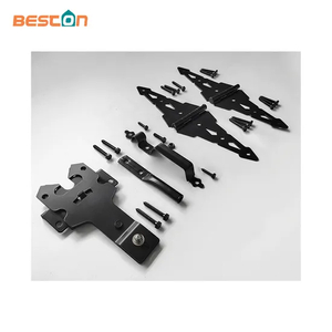 Kit de pestillo y bisagra de puerta de acero de metal negro resistente OEM - Personalizado para cercas de madera